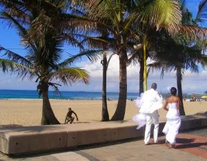 bridal-couple-on-the-beach-1181535-m